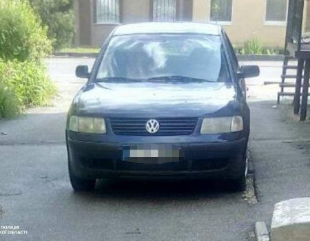 У Кропивницькому водій з підробленим посвідченням сам привернув увагу патрульних