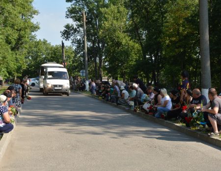 У Кропивницькому попрощалися з трьома воїнами, які віддали життя за Україну. ФОТО