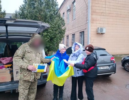 Громада на Кіровоградщині передала авто для ЗСУ. ФОТО