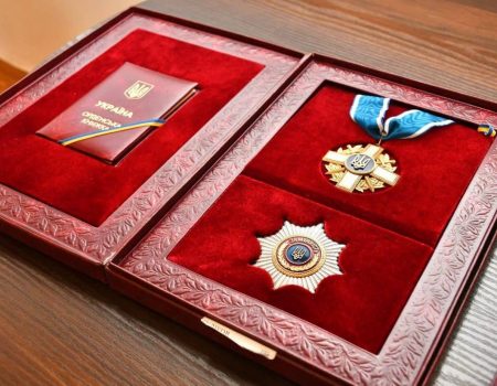 Родинам загиблих військових із Кіровоградщини вручили державні нагороди. ФОТО
