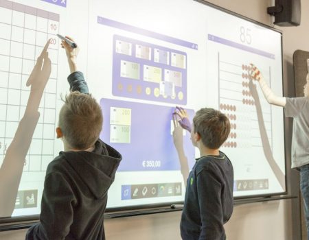 Управління освіти планує закупити для шкіл Кропивницького мультимедійне обладнання на майже 7 млн грн