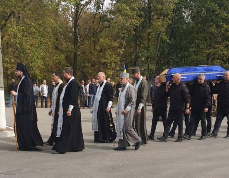 У Кропивницькому попрощалися з воїнами Сергієм Скрипніченком, Олександром Сорокою та Юрієм Дахном